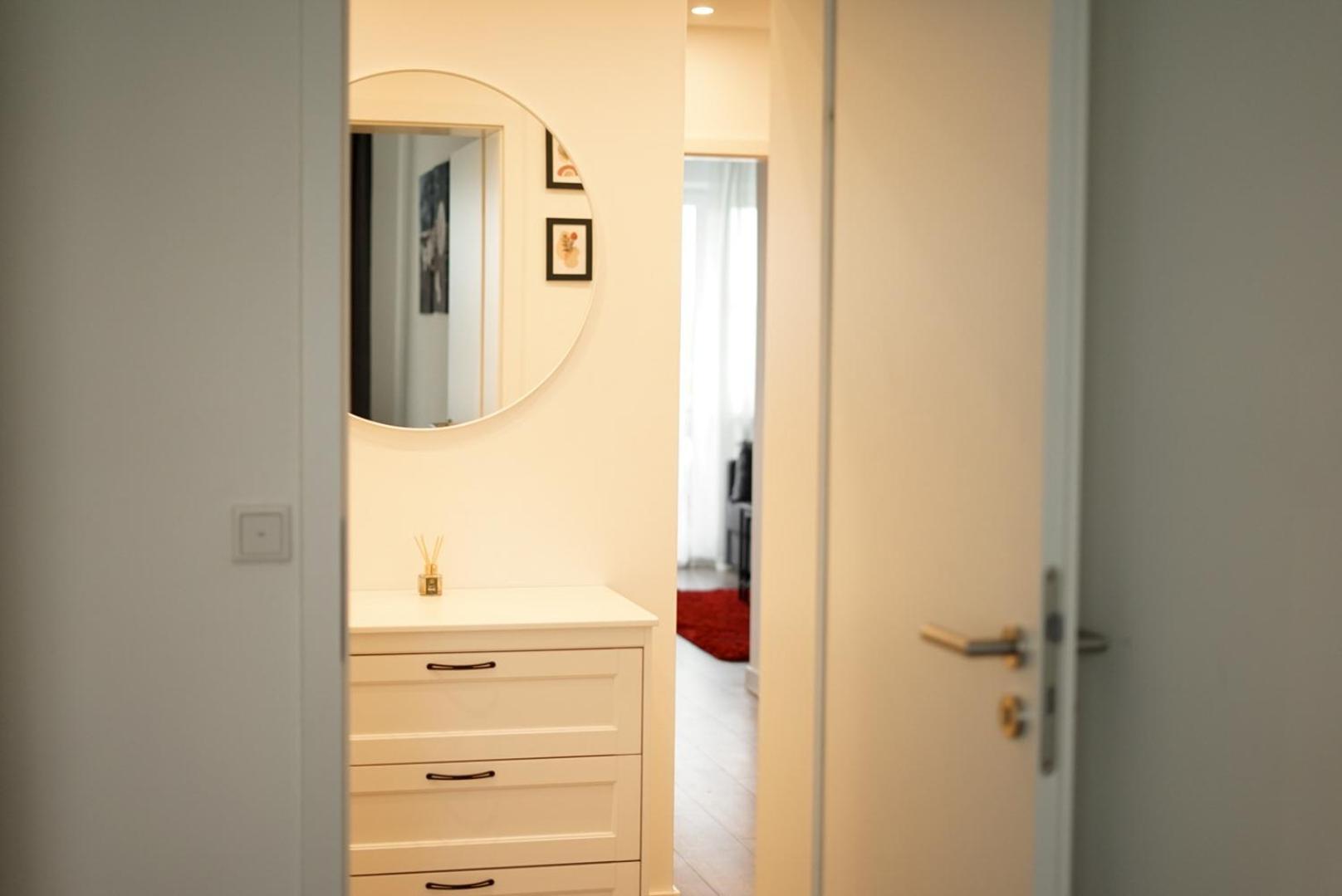 Moeblierte 3-Zimmer-Wohnung Nahe Duesseldorf In Duisburg-Sued Экстерьер фото